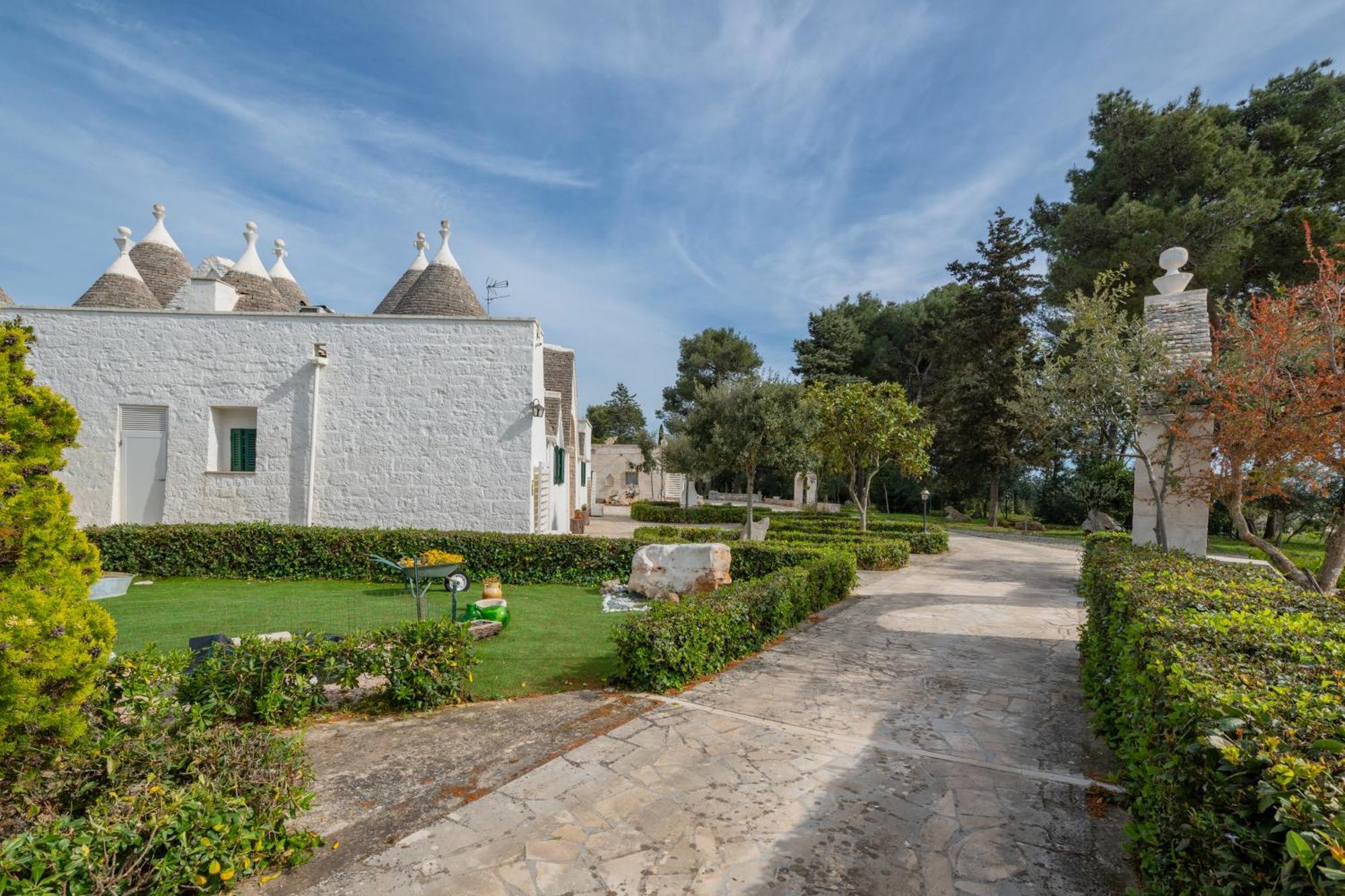 Trullo Degli Anelli In Masseria チステルニーノ エクステリア 写真